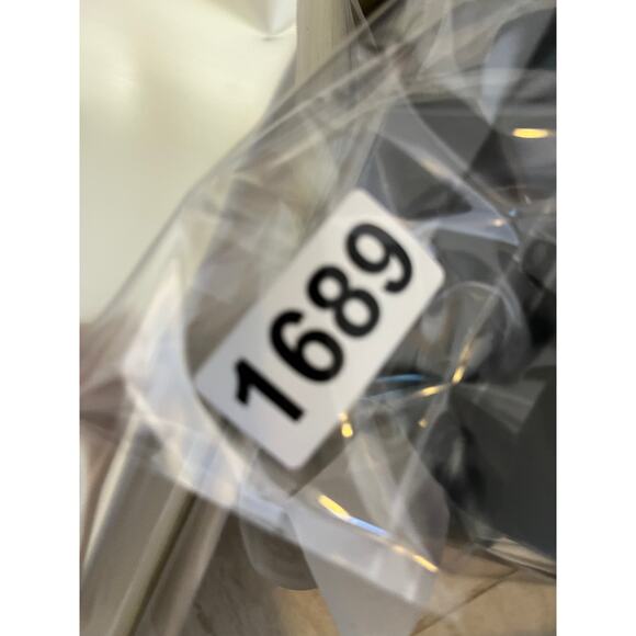 Tommy Bahama Sweater Medium V-Neck Long Sleeve Soft Knit Light Preppy Retro - Picture 9 of 10